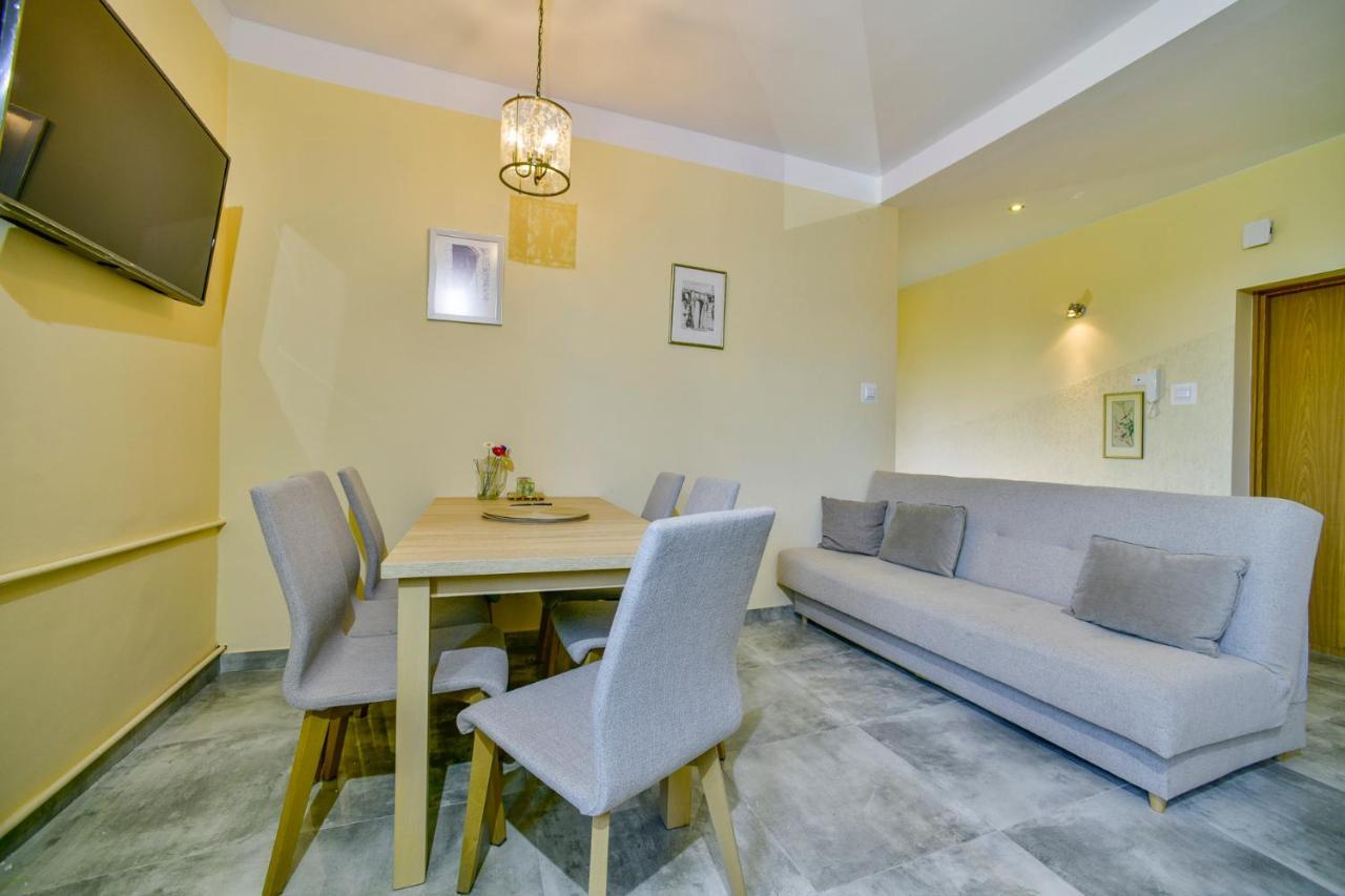 Apartament U Ewy W Kolobrzegu Podczele - 2 Sypialnie 50M2, Wifi I Darmowy Parking! Eksteriør bilde
